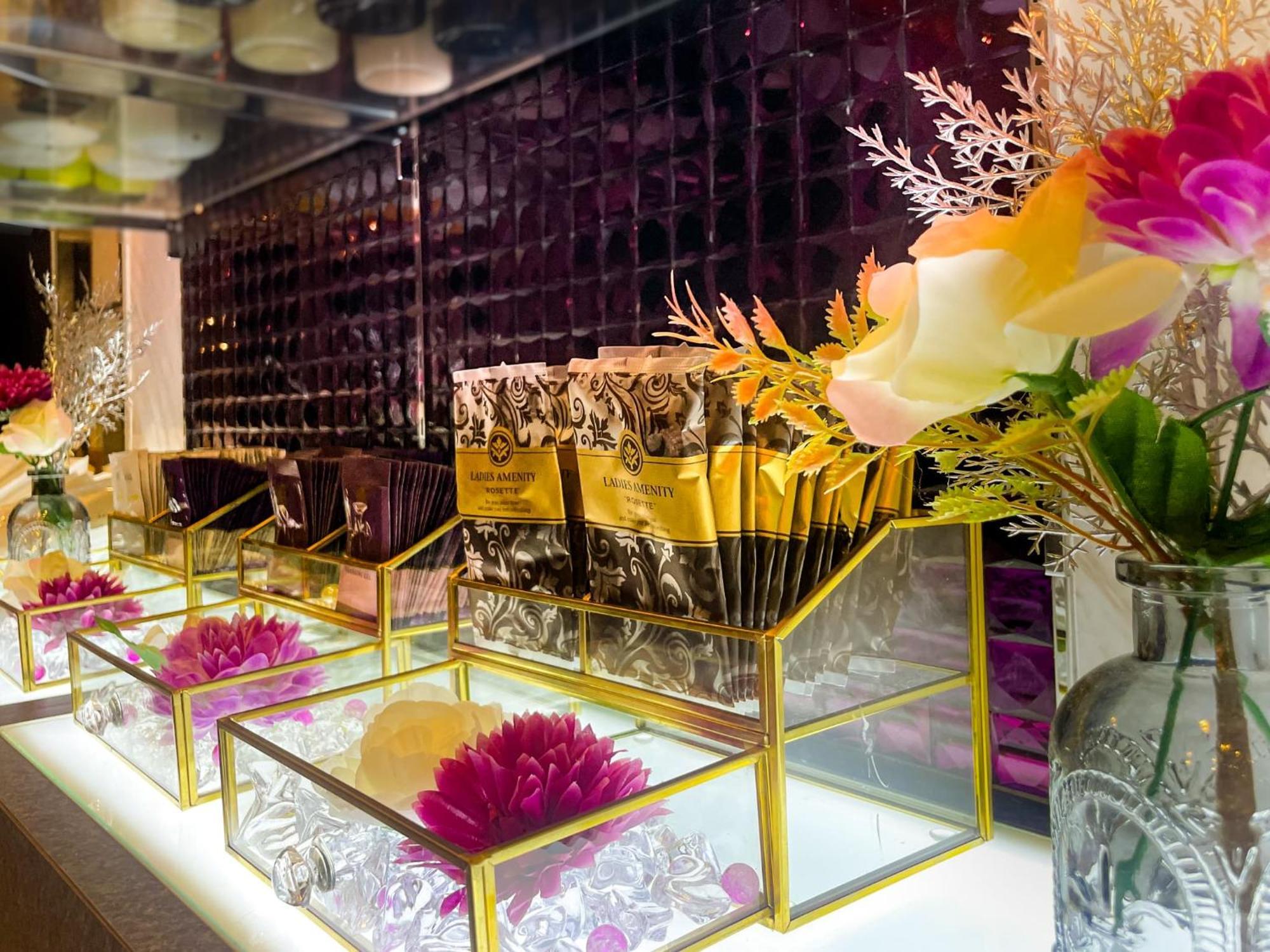 Hotel Amethyst Tokyo Exterior photo